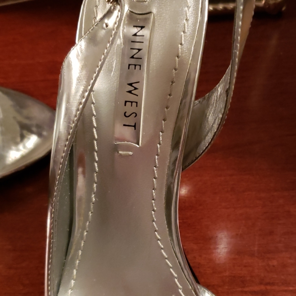 Shoes - Picture 4 of 6